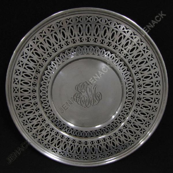 DURGIN STERLING SILVER RETICULATED CAKE PLATE: DURGIN STERLING SILVER RETICULATED CAKE PLATE FOR BLACK STARR & FROST, MONOGRAMMED. DIAMETER 8 1/2"; 6.57 OZT