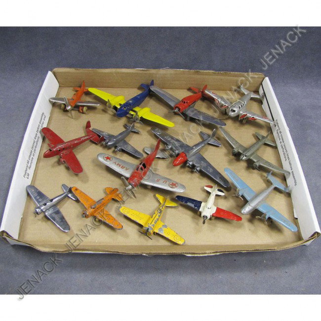 LOT (14) CAST IRON AND METAL AIRPLANES: LOT (14) ASSORTED VINTAGE CAST IRON AND METAL AIRPLANES INCLUDING HUBLEY, ERIE, TOOTSIE TOY, ARCADE, ETC LENGTH 2 1/2-4"