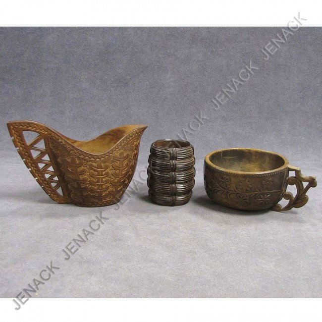 LOT (3) EARLY CARVED WOOD CUPS: LOT (3) EARLY CARVED WOOD CUPS WITH HUNT, FERN, AND ROPE MOTIF. HEIGHT 2-4"