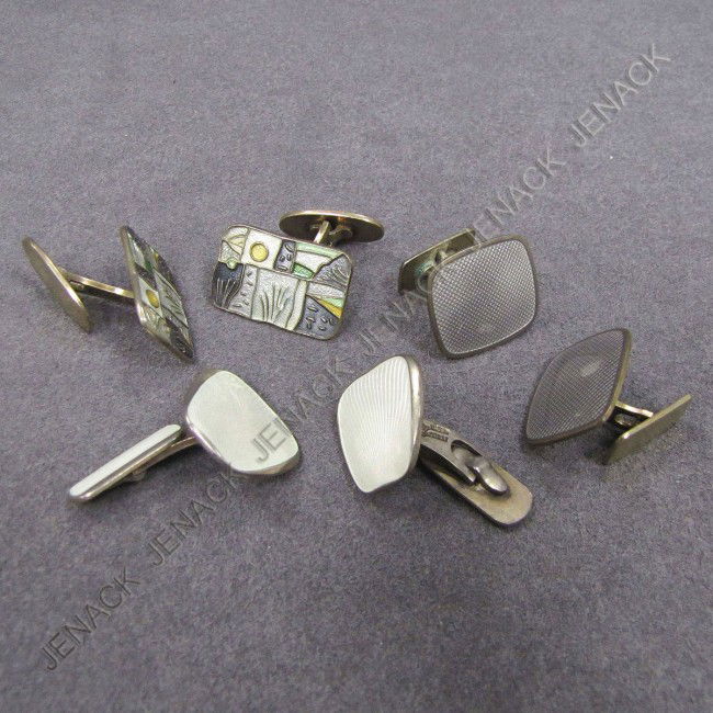 LOT (3) PAIR VINTAGE STERLING ENAMELED CUFFLINKS: LOT (3) PAIR VINTAGE STERLING ENAMELED CUFFLINKS INCLUDING DAVID ANDERSEN. GROSS WEIGHT 1.07 OZT