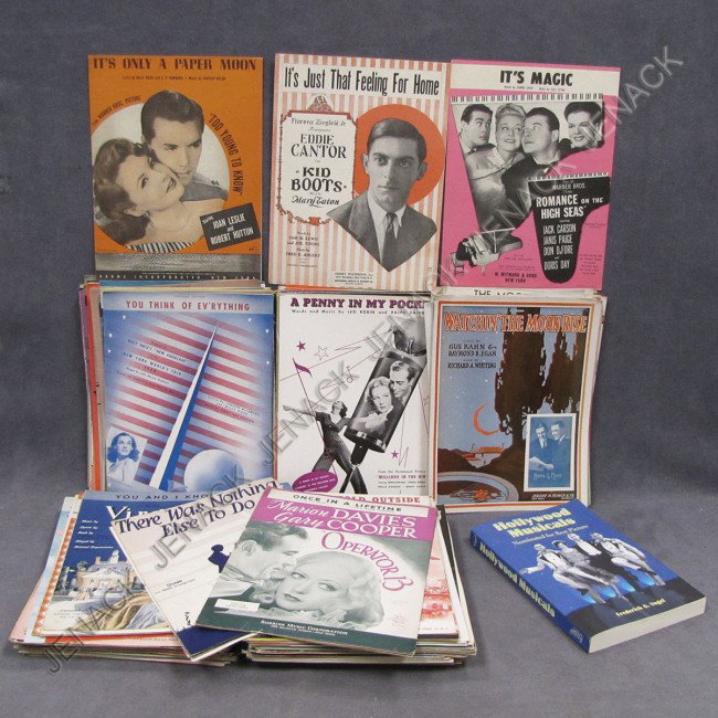 LOT APPROXIMATELY (310) VINTAGE SHEET MUSIC: LOT APPROXIMATELY (310) VINTAGE SHEET MUSIC AND VOLUME HOLLYWOOD MUSICALS, VOGEL 2003