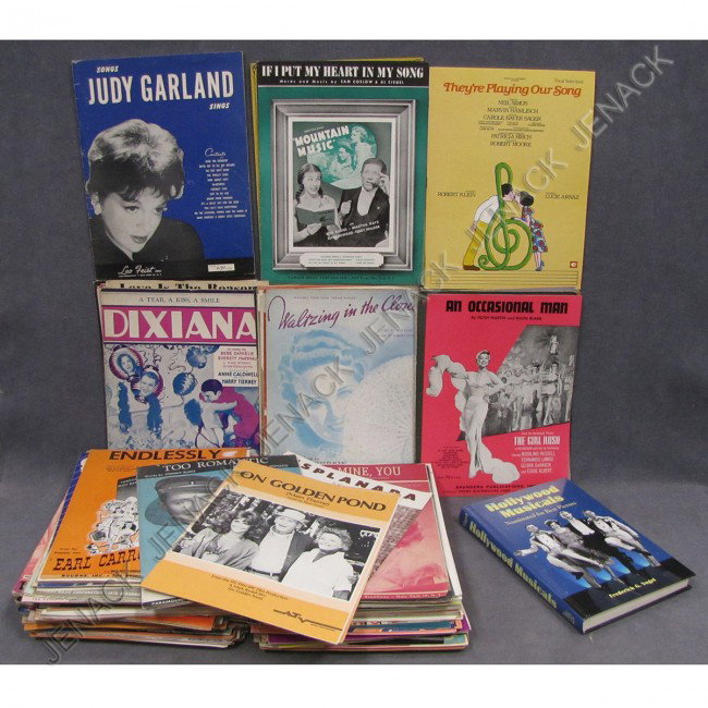 LOT APPROXIMATELY (310) VINTAGE SHEET MUSIC: LOT APPROXIMATELY (310) VINTAGE SHEET MUSIC AND VOLUME HOLLYWOOD MUSICALS, VOGEL 2003
