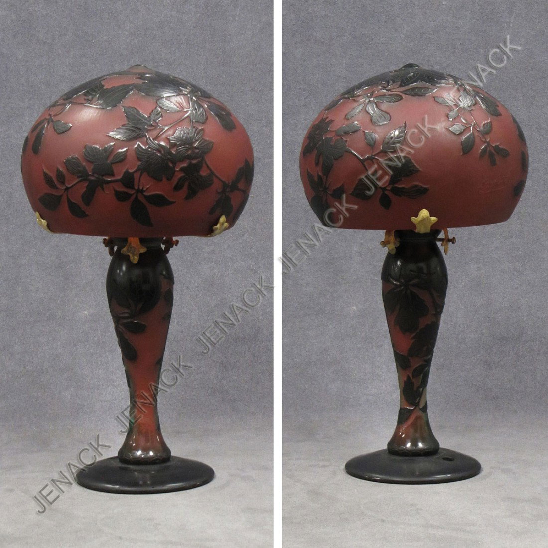 D'ARGENTAL CARVED CAMEO ART GLASS LAMP: D'ARGENTAL CARVED CAMEO ART GLASS LAMP, "HIBISCUS", SIGNED SHADE/BASE. HEIGHT 13"