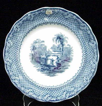 FLOW BLUE DINNER PLATE, "ITALIA" PATTERN: FLOW BLUE DINNER PLATE, "ITALIA" PATTERN, 19TH CENTURY. DIAMETER 10"