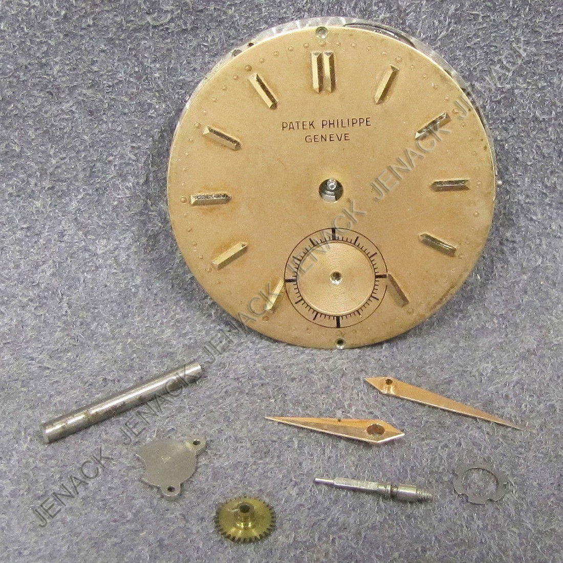 VINTAGE PATEK PHILIPPE & CO. WRISTWATCH MOVEMENT: VINTAGE PATEK PHILIPPE & CO. WRISTWATCH MOVEMENT, #938887. 27MM (LOOSE PARTS)