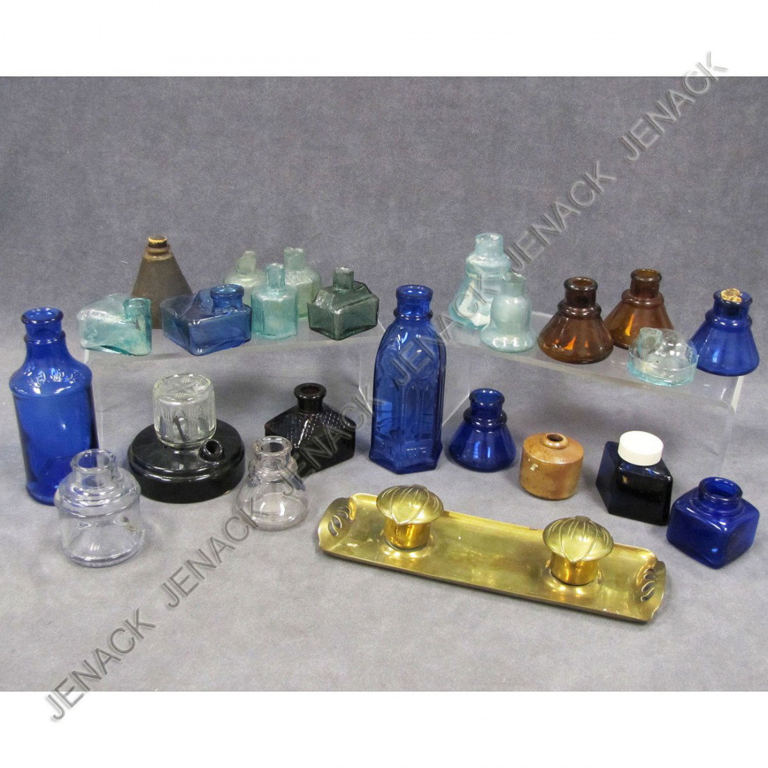 LOT ASSORTED VINTAGE INK WELLS & INK BOTTLES: LOT ASSORTED VINTAGE INK WELLS & INK BOTTLES, 19/20TH CENTURY