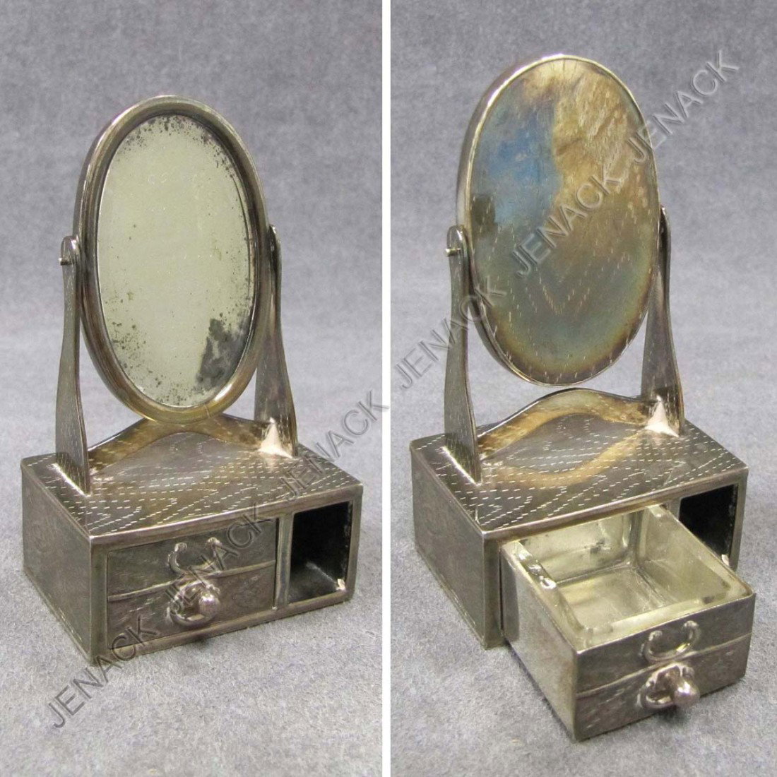 JAPANESE STERLING MIRRORED DRESSING BOX SALT: JAPANESE STERLING MIRRORED DRESSING BOX SALT WITH GLASS LINER. HEIGHT 3"; GROSS WEIGHT 2.25 OZT