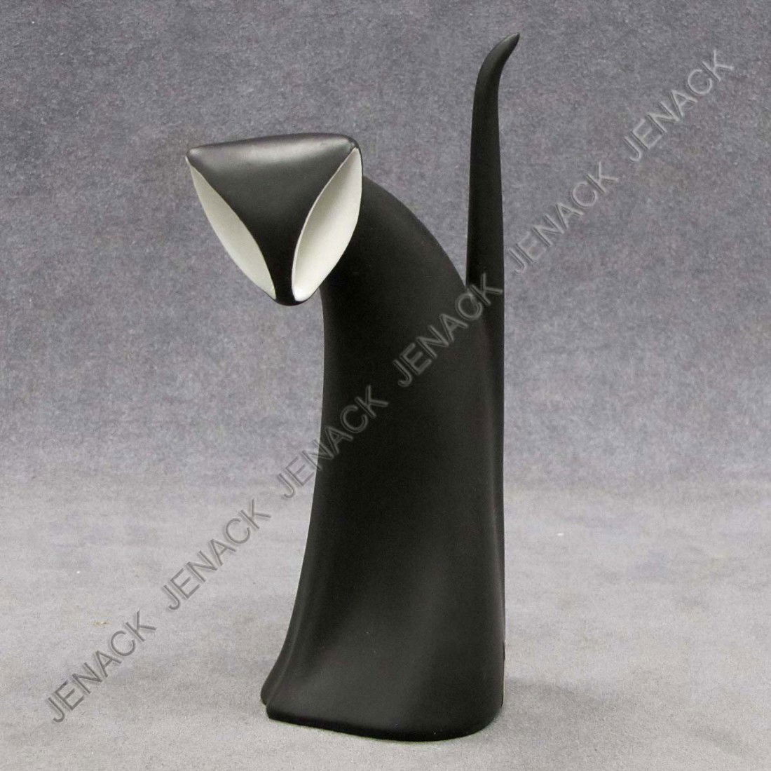 ROYAL DUX PORCELAIN CAT, #24 859, SIGNED: ROYAL DUX PORCELAIN CAT, #24 859, SIGNED. HEIGHT 6 1/2"