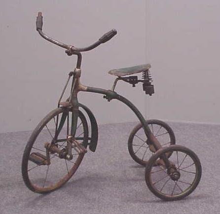 VINTAGE "LITTLE JIM" TRICYCLE, C.1920: VINTAGE "LITTLE JIM" TRICYCLE, C.1920 NOTE: RUST, TIRE WEAR, MISSING RUBBER ON 1/PEDDLE, SEAT/AS IS