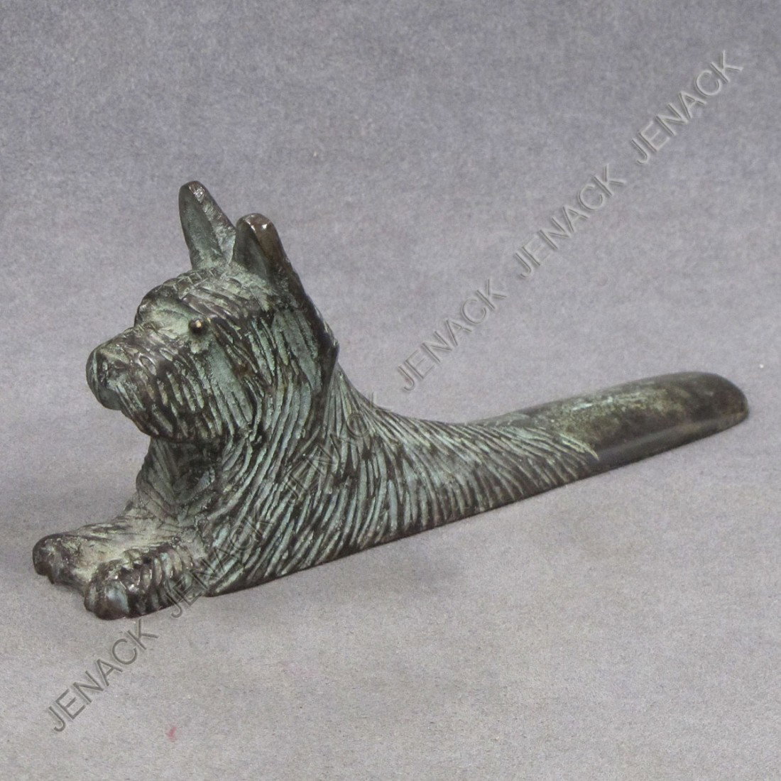 BRONZE SCOTTIE DOORSTOP: BRONZE SCOTTIE DOORSTOP. LENGTH 7 1/2"