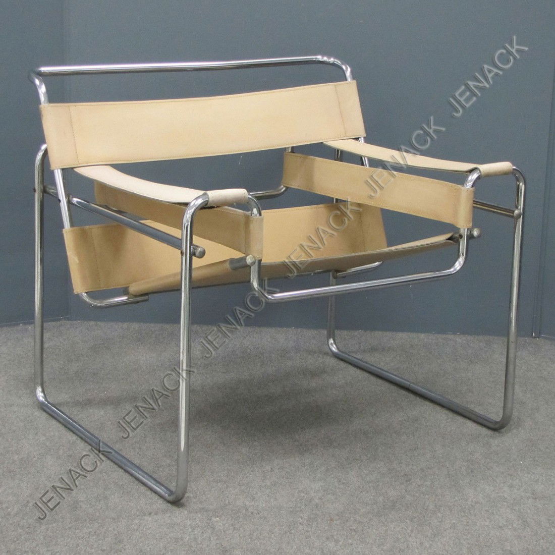 MARCEL BREUER DESIGN "WASSILY" ARMCHAIR: MARCEL BREUER DESIGN "WASSILY" CHROME STEEL/LEATHER ARMCHAIR