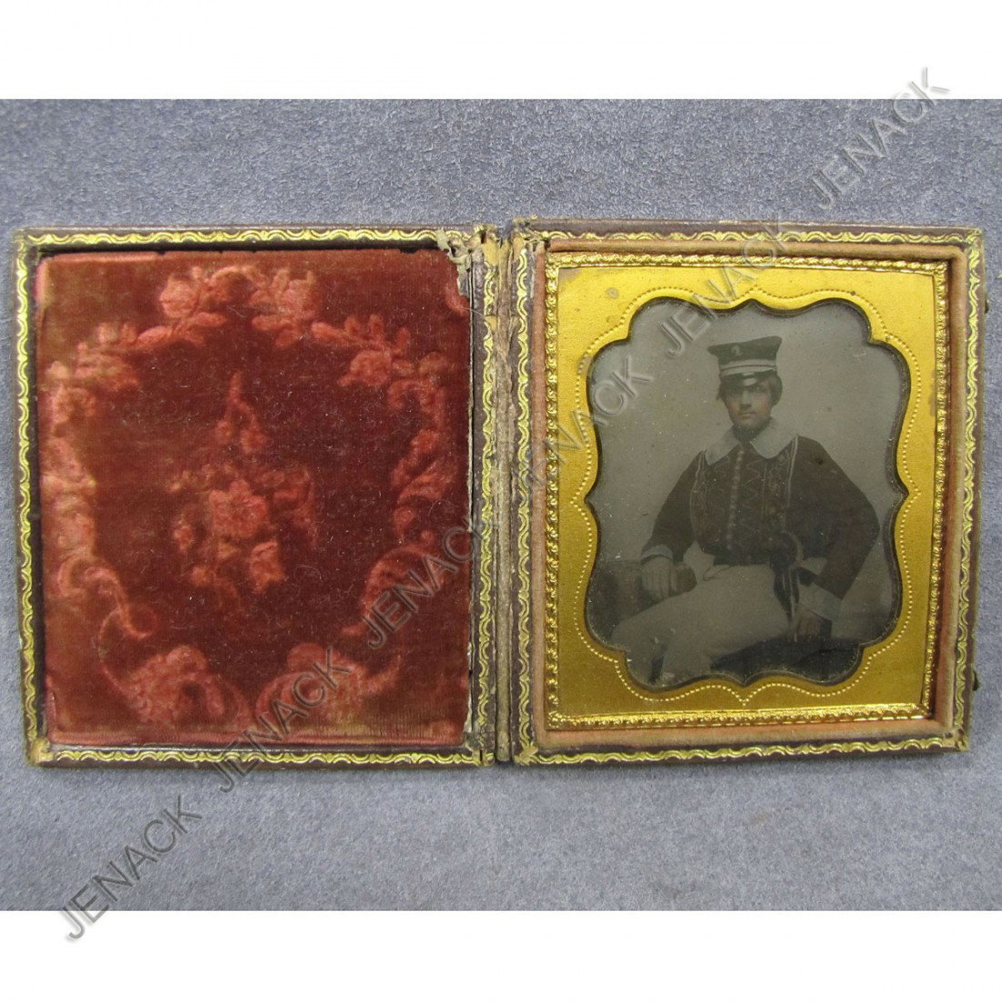 AMBROTYPE, UNIFORMED SOLDIER/SAILOR, 19TH CENTURY: AMBROTYPE, UNIFORMED SOLDIER/SAILOR, 19TH CENTURY. 3 3/4 X 3 1/4" CASED (Please note other firearm and related lots are open for online bidding at our website - www.jenack.com)