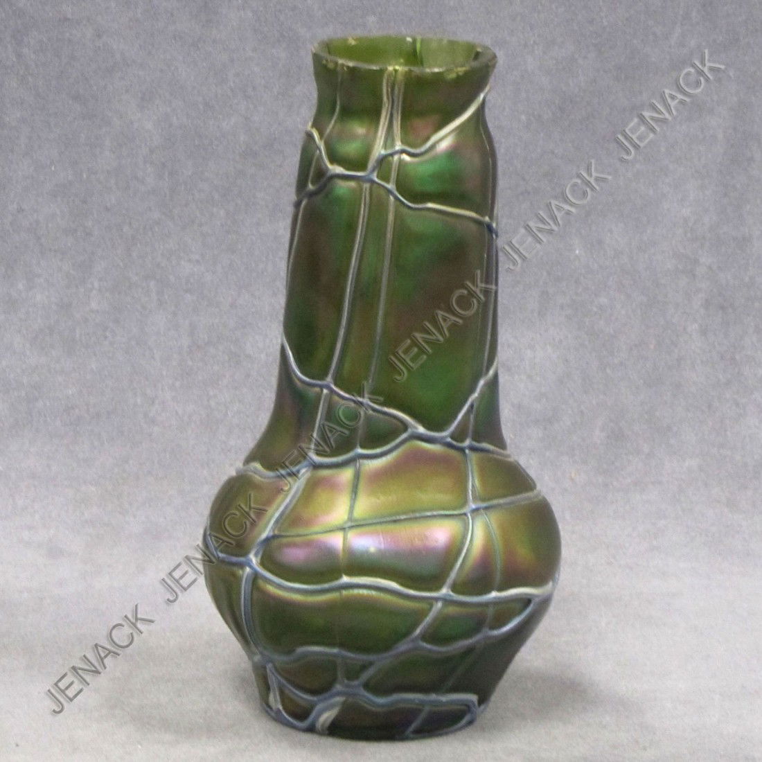 VINTAGE LOETZ ART GLASS VASE, UNSIGNED: VINTAGE LOETZ ART GLASS VASE, UNSIGNED, HEIGHT9"