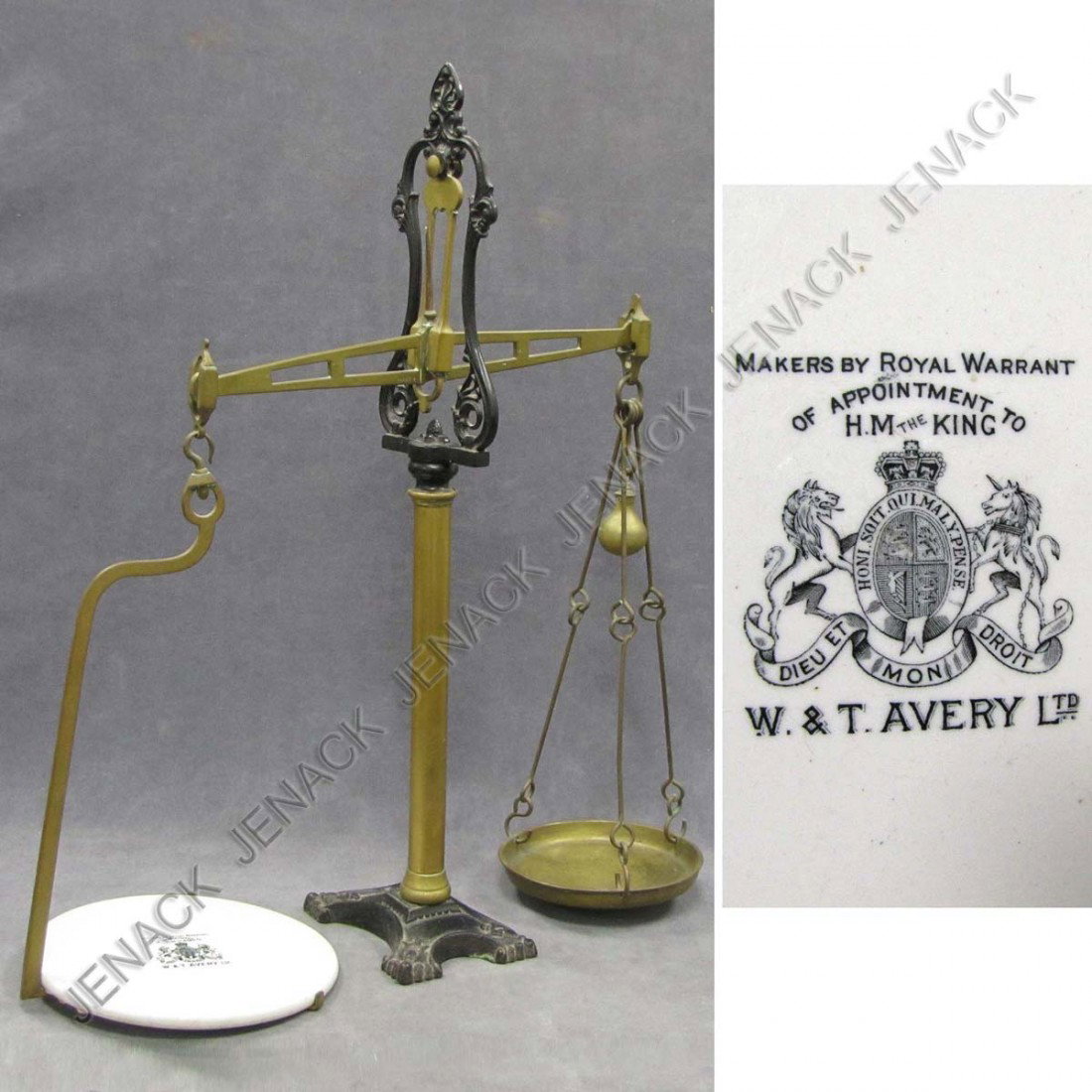 VINTAGE W & T AVERY LTD., BALANCE SCALE: VINTAGE W & T AVERY LTD., BRITISH BRASS AND IRON BALANCE SCALE, 19TH CENTURY. HEIGHT 32 1/2"