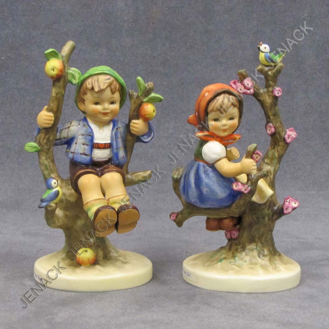LOT (2) HUMMEL PORCELAIN FIGURES, TMK 6: LOT (2) HUMMEL PORCELAIN FIGURES, TMK 6, APPLE TREE BOY/GIRL, #141 & #142/1. HEIGHT 4 1/2-5"