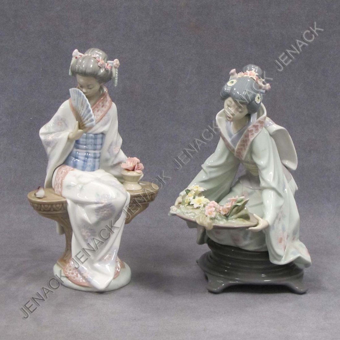 LOT (2) LLADRO PORCELAIN FIGURES: LOT (2) LLADRO PORCELAIN FIGURES INCLUDING "GIFT OF BEAUTY", #5775, HEIGHT 8 3/4"; "NIPPON LADY", #5327, HEIGHT 9" (MISSING 1/FINGER)