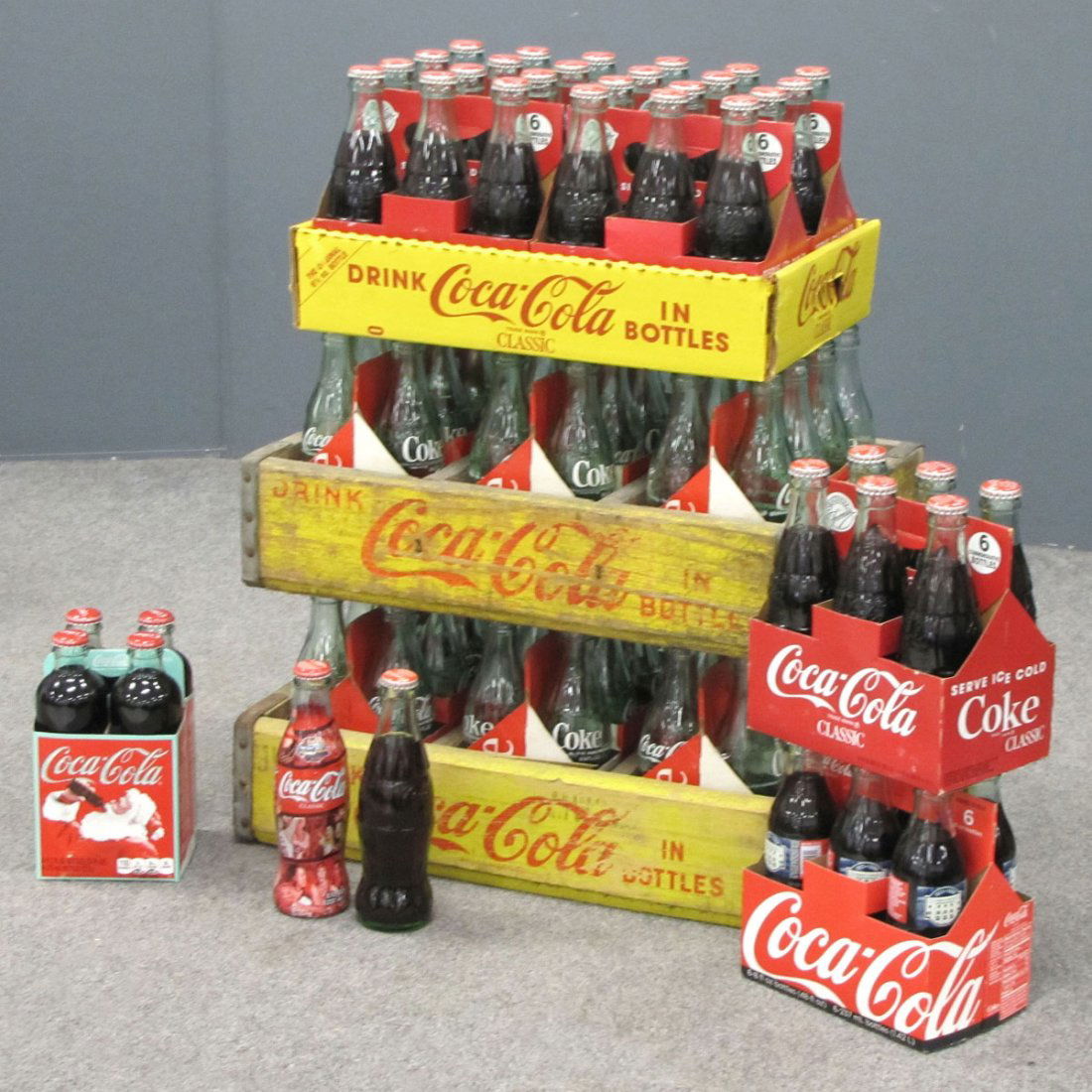 LOT (4) CASES VINTAGE COCA COLA BOTTLES: LOT (4) CASES VINTAGE COCA COLA BOTTLES