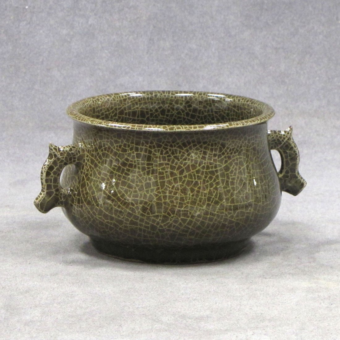 CHINESE CRACKLE GLAZE PORCELAIN DOUBLE HANDLE BOWL