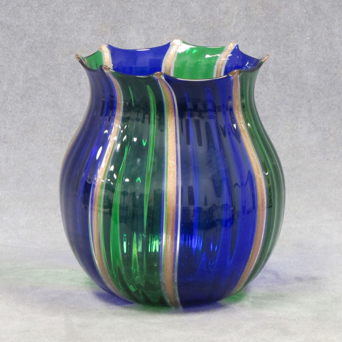 VENETIAN ART GLASS VASE, SIGNED SCHIAVON 