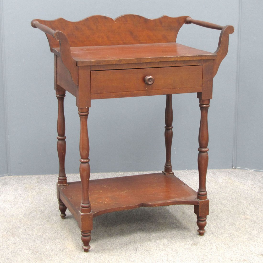 CHERRY SINGLE-DRAWER WASH STAND, 19TH CENTURY 
