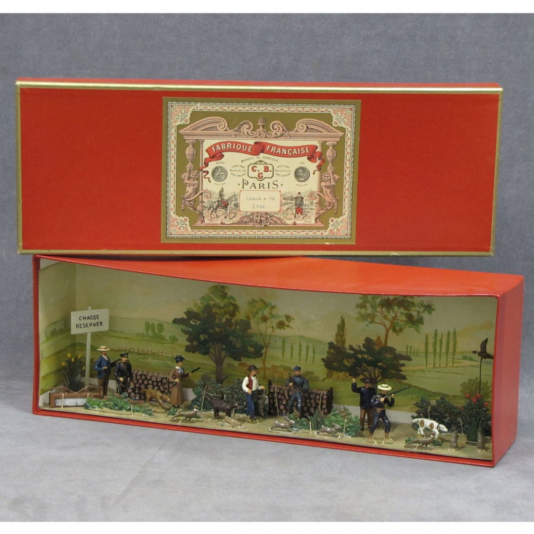 MIGNOT "CHASSE A FIR" PAINTED LEAD FIGURE GROUP : MIGNOT "CHASSE A FIR" PAINTED LEAD FIGURE GROUP WITH DIORAMA DISPLAY (NIB). HEIGHT 1/2 - 4"