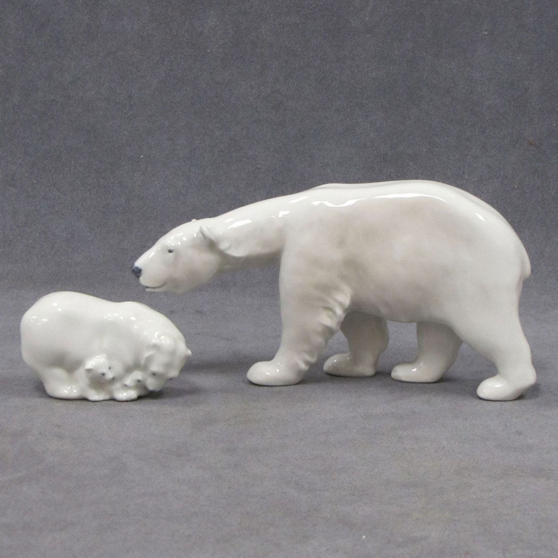 LOT (2) ROYAL COPENHAGEN PORCELAIN POLAR BEARS: LOT (2) ROYAL COPENHAGEN PORCELAIN POLAR BEARS, SIGNED. HEIGHT 2-4"