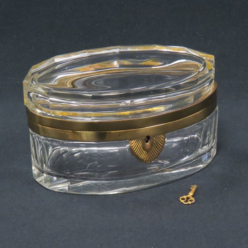 FRENCH CUT CRYSTAL JEWELRY CASKET: FRENCH CUT CRYSTAL JEWELRY CASKET. HEIGHT 4"; LENGTH 7 1/4"