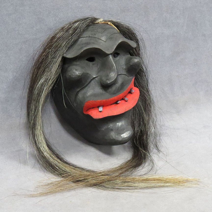 IROQUOIS ONONDAGA STYLE CARVED FALSE FACE SOCIETY: IROQUOIS ONONDAGA STYLE CARVED FALSE FACE SOCIETY MASK. HEIGHT 9 1/2"