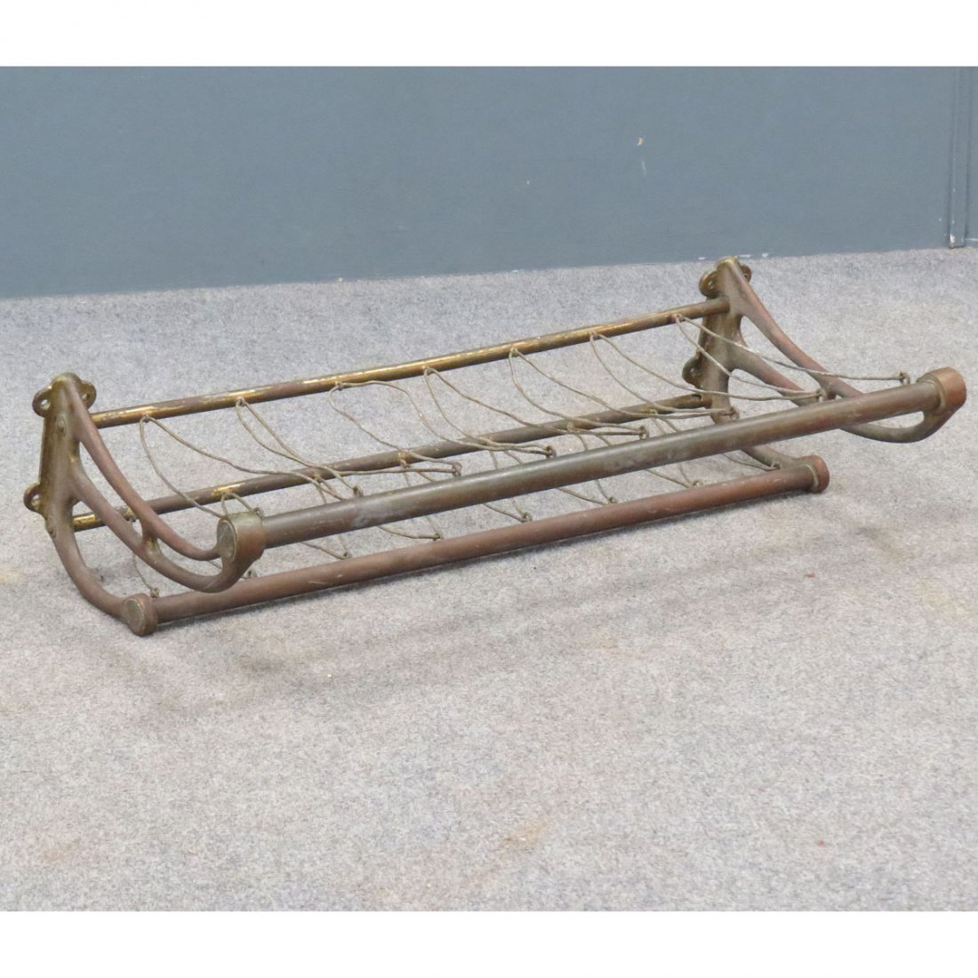 VINTAGE BRASS TROLLEY HAT/LUGGAGE RACK: VINTAGE BRASS TROLLEY HAT/LUGGAGE RACK. LENGTH 24"