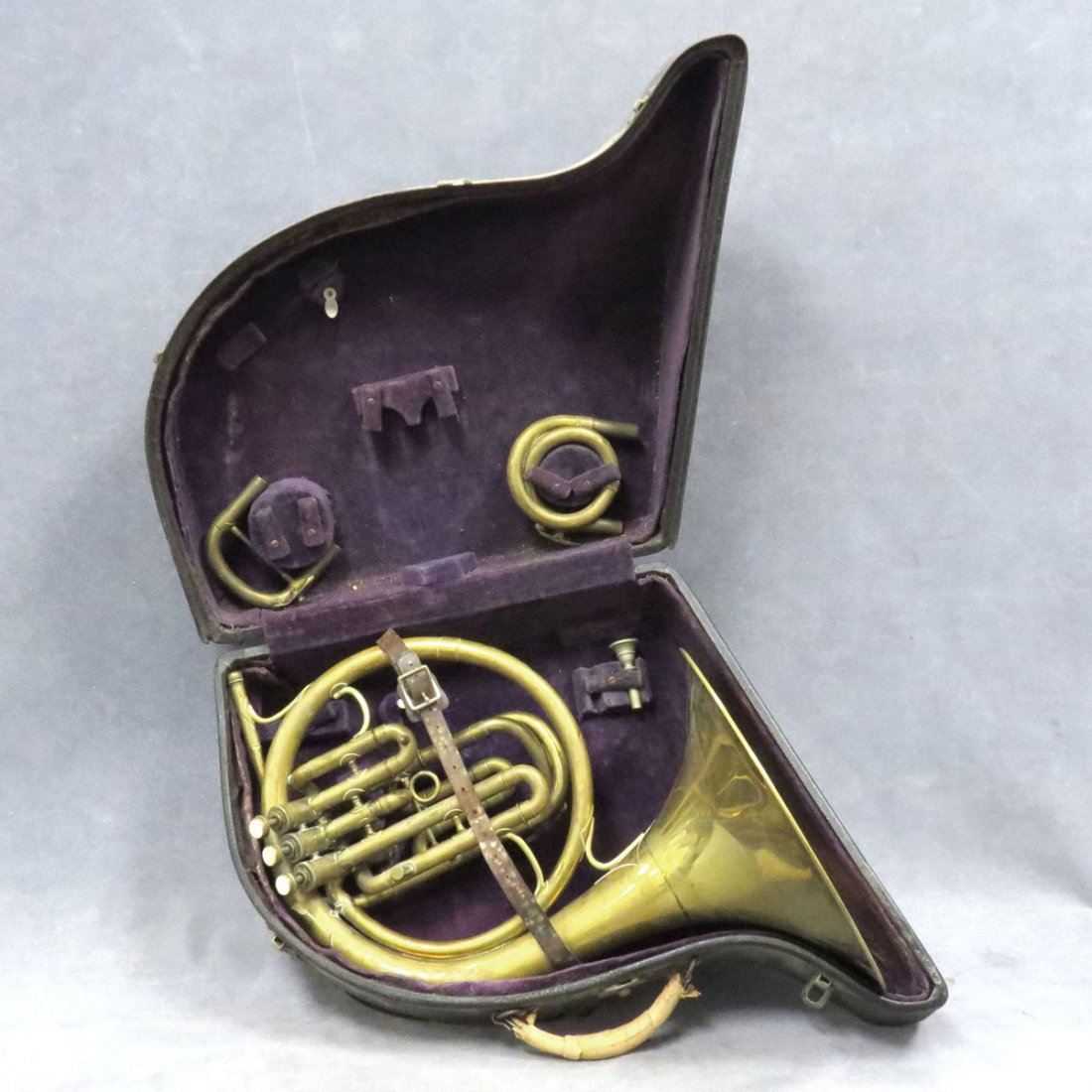 VINTAGE C.G. CONN, ELKHART IND. BRASS FRENCH HORN: VINTAGE C.G. CONN, ELKHART IND. BRASS FRENCH HORN WITH OLD CASE