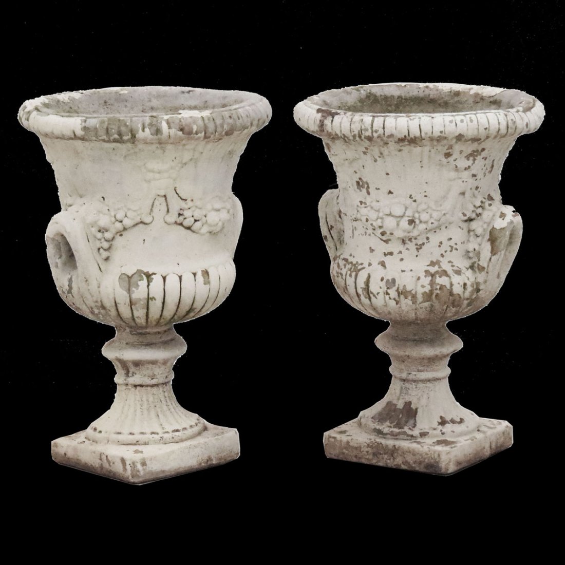 PAIR CLASSICAL STYLE CAST STONE CAMPARA URNS: PAIR CLASSICAL STYLE CAST STONE CAMPARA URNS. HEIGHT 25" (LOSSES)