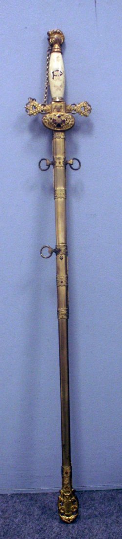 VINTAGE KNIGHTS TEMPLAR SWORD & SCABBARD: VINTAGE KNIGHTS TEMPLAR NAMED DRESS SWORD/SCABBARD, 19TH CENTURY "WILLIAM PERSONS, TRINITY COMMANDERY NO. 32, KT HUDSON MASS"