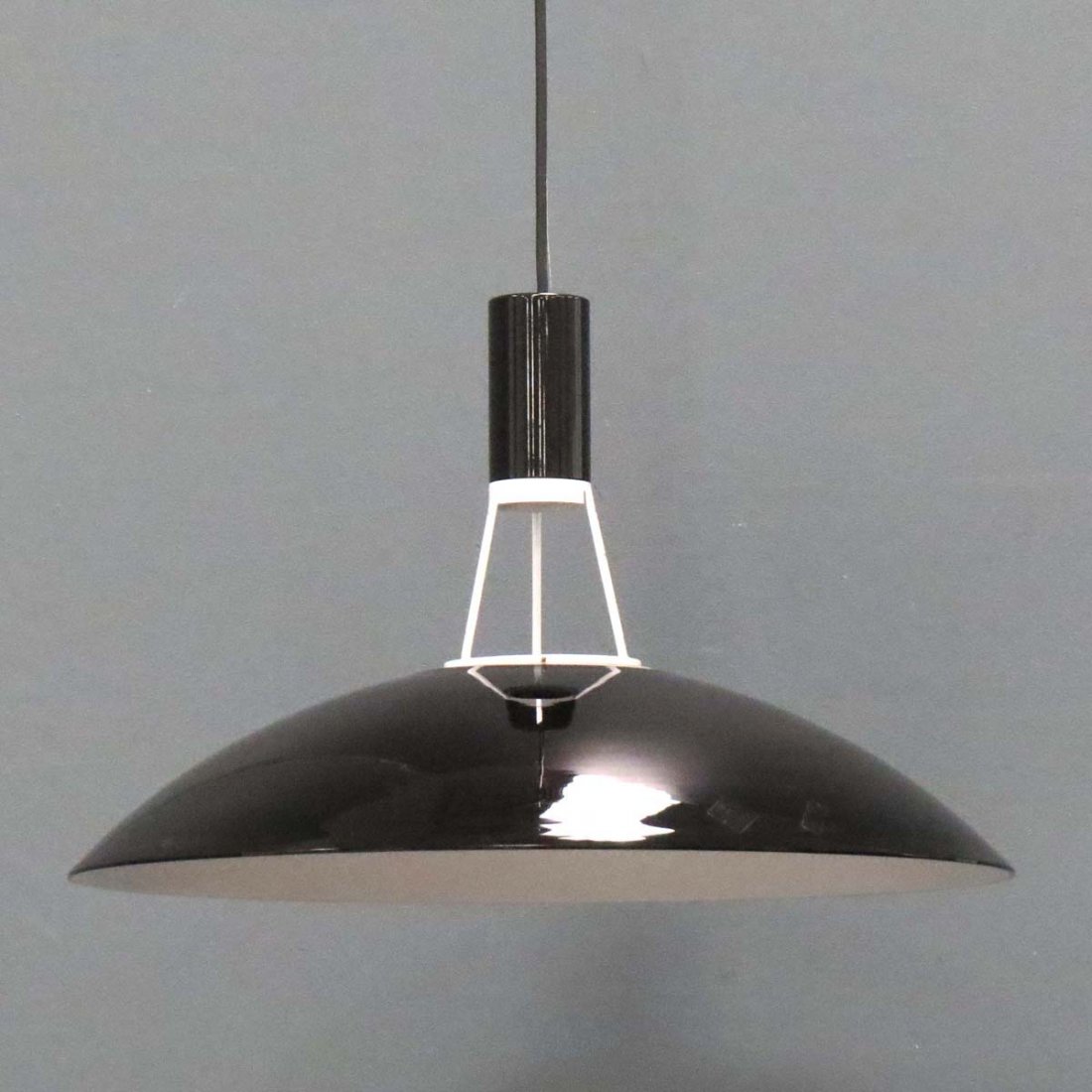 BARBINI, MURANO ART GLASS HANGING LIGHT: BARBINI, MURANO ART GLASS HANGING LIGHT. DIAMETER 22"