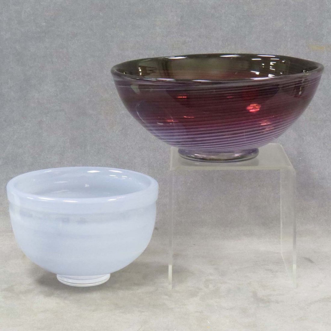 LOT (2) ART GLASS BOWLS INCLUDING ROBINSON SCOTT: LOT (2) ART GLASS BOWLS INCLUDING ROBINSON SCOTT, 1988, DIAMETER 11"; ROSENTHAL, DIAMETER 8"