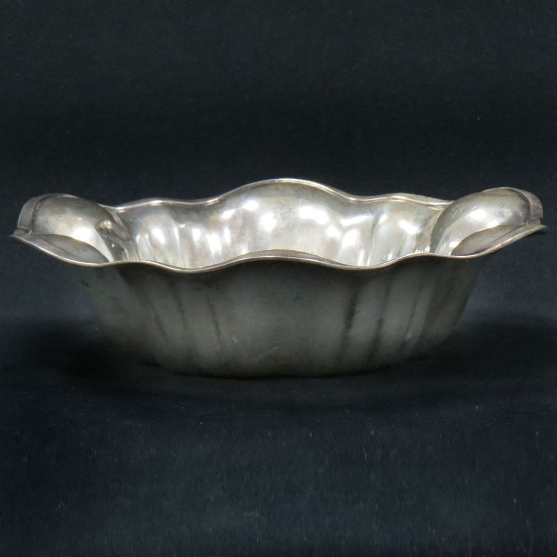 UNGER BROS. STERLING BREAD BOWL, #02862: UNGER BROS. STERLING BREAD BOWL, #02862. DIAMETER 10 1/2"; 10.39 OZT