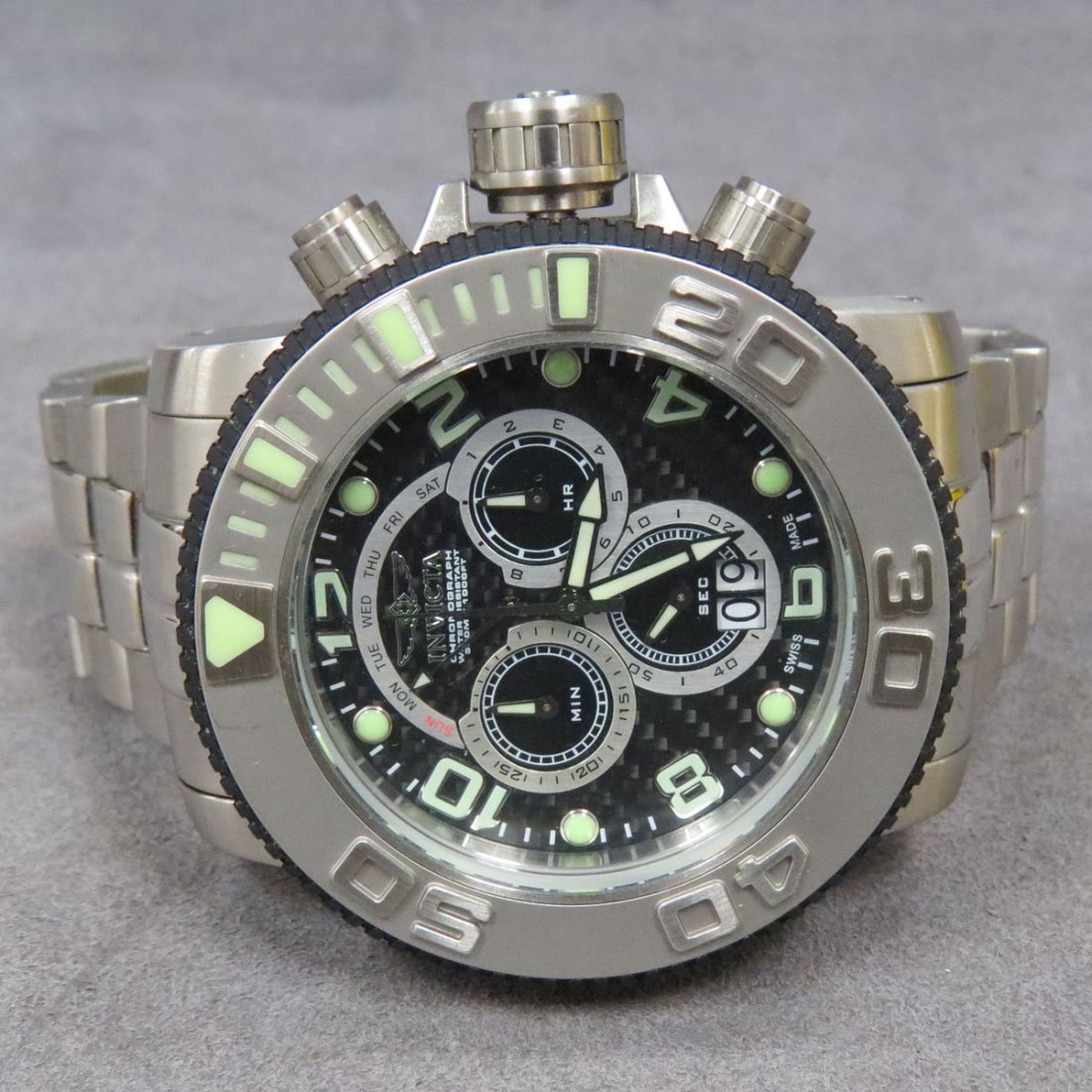 INVICTA STAINLESS PRO-DIVER MASTER OF THE OCEAN: INVICTA STAINLESS PRO-DIVER MASTER OF THE OCEAN, MODEL 10762 QUARTZ CHRONOGRAPH WRISTWATCH WITH BOX AND PAPERS