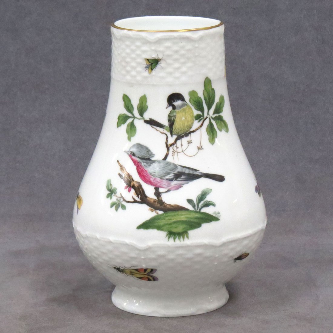 HEREND DECORATED PORCELAIN ROTHCHILDS BIRD VASE: HEREND DECORATED PORCELAIN ROTHCHILDS BIRD VASE. HEIGHT 8"