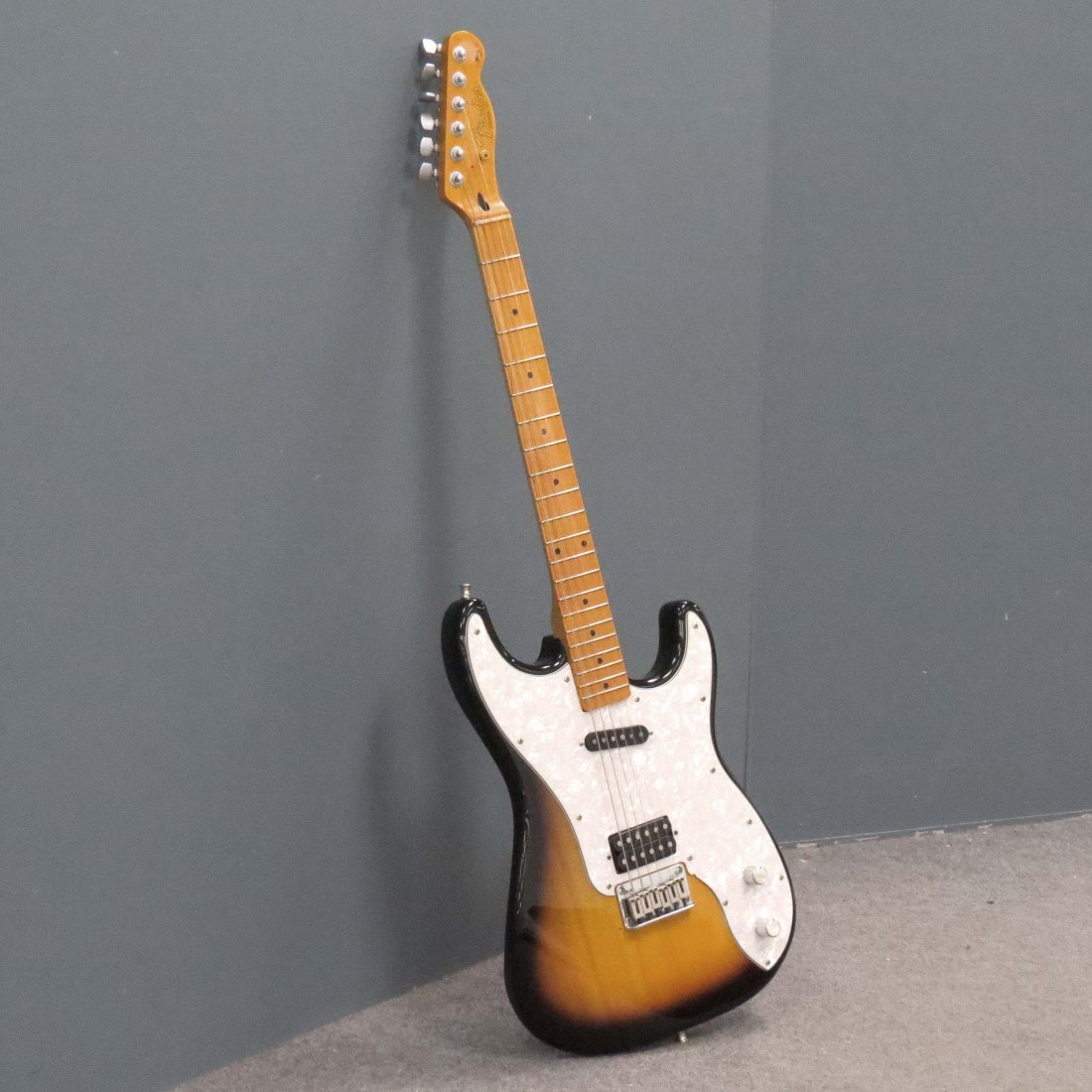 FENDER SQUIRE 51 SOLID BODY ELECTRIC GUITAR: FENDER SQUIRE 51 SOLID BODY ELECTRIC GUITAR