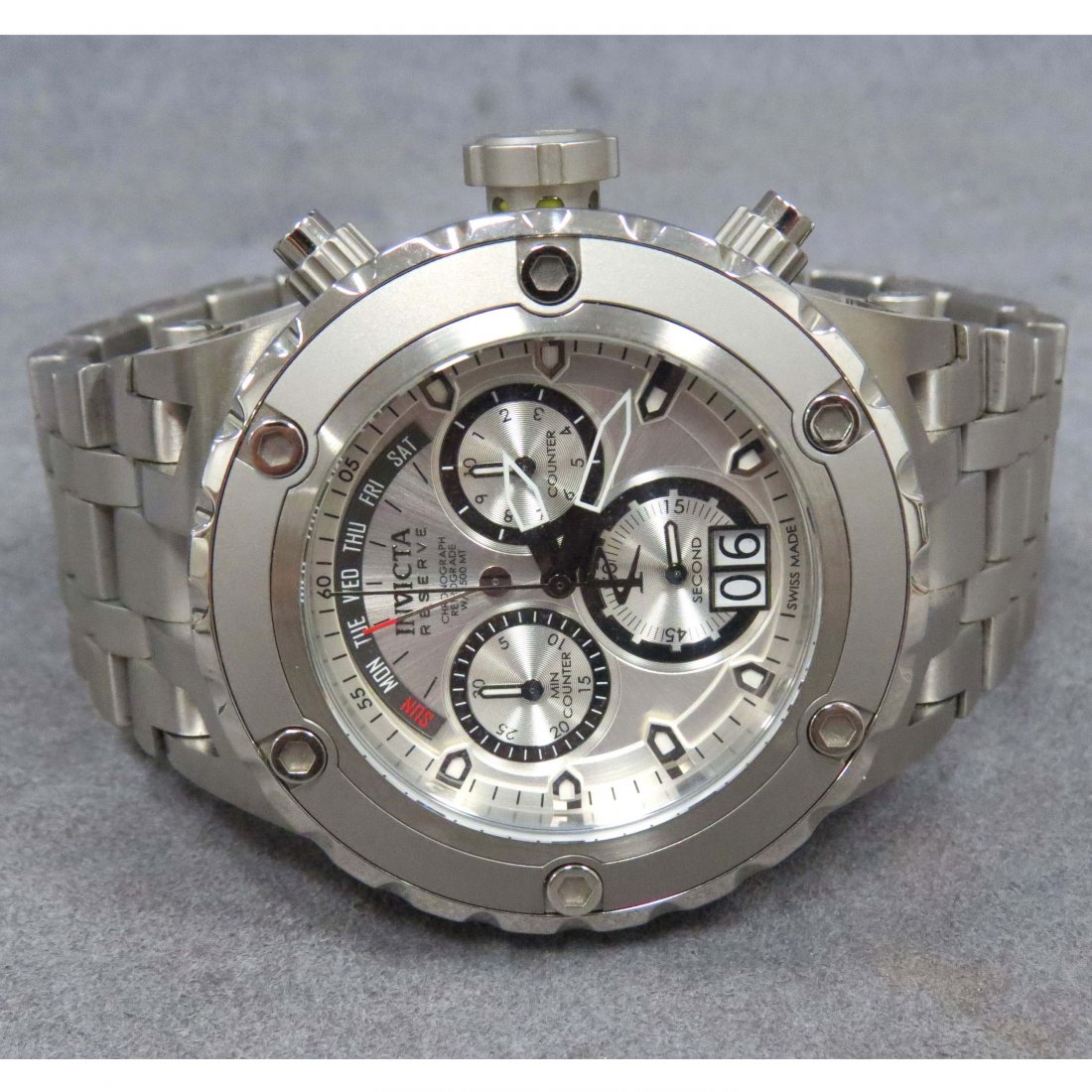 INVICTA RESERVE STAINLESS SUB-AQUA MODEL WATCH: INVICTA RESERVE STAINLESS SUB-AQUA MODEL 1565 QUARTZ DAY/RETROGRADE CHRONOGRAPH WRISTWATCH. 53MM (WITH BOX AND PAPERS)