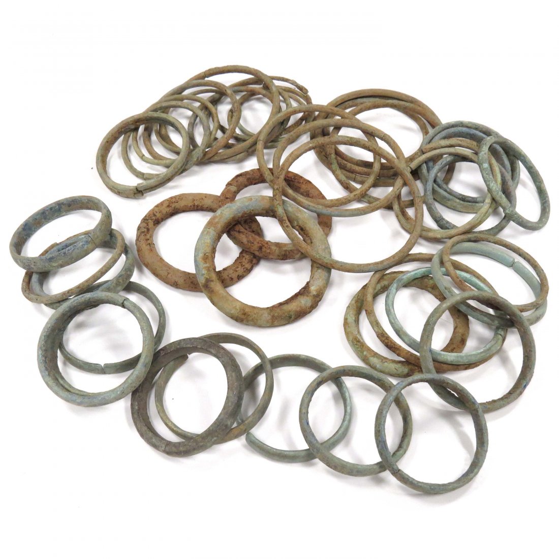 LOT (44) KAYU TANGI (INDONESIA) BRONZE BRACELETS: LOT (44) KAYU TANGI (INDONESIA) BRONZE BRACELETS, C.1600-1800