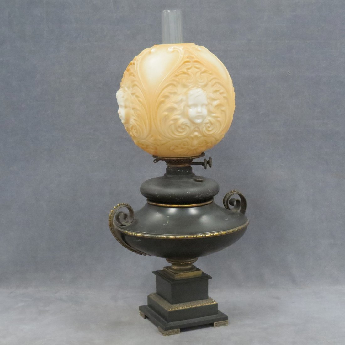 VINTAGE BRADLEY & HUBBARD BRASS URN BASE OIL LAMP: VINTAGE BRADLEY & HUBBARD BRASS URN BASE OIL LAMP. HEIGHT 28"