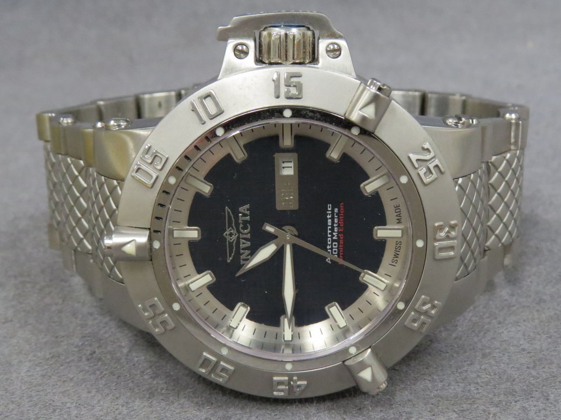 INVICTA STAINLESS 26-JEWEL WRISTWATCH: INVICTA STAINLESS 26-JEWEL SUB-AQUA NOMA III LIMITED EDITION, MODEL 5432 AUTOMATIC WRISTWATCH WITH BOX AND INSTRUCTIONS (NIB)