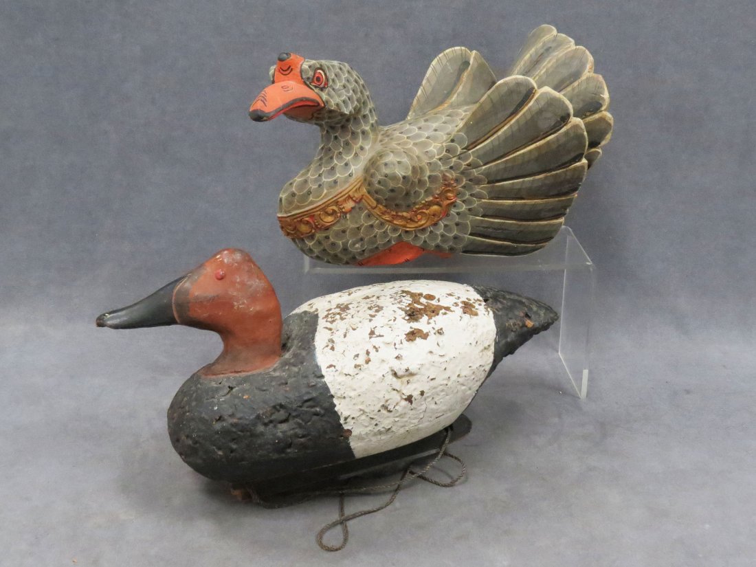 LOT (2) INCLUDING VINTAGE WORKING BLACK DUCK DECOY: LOT (2) INCLUDING VINTAGE WORKING BLACK DUCK DECOY, LENGTH 15" AND INDONESIAN CARVED AND PAINTED MERGANSER, LENGTH 13 1/2"