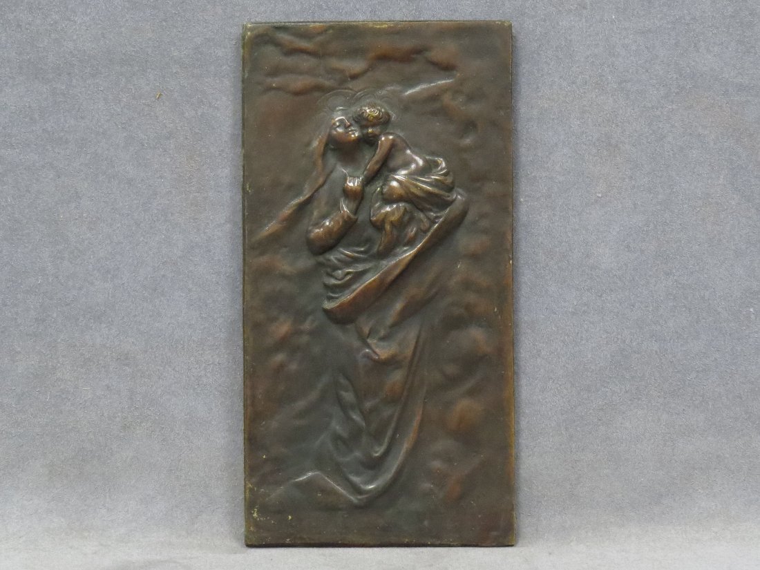 CONTINENTAL SCHOOL (20TH CENTURY), BRONZE PLAQUE: CONTINENTAL SCHOOL (20TH CENTURY), BRONZE PLAQUE, MADONNA AND CHILD. 11 X 5 3/4"