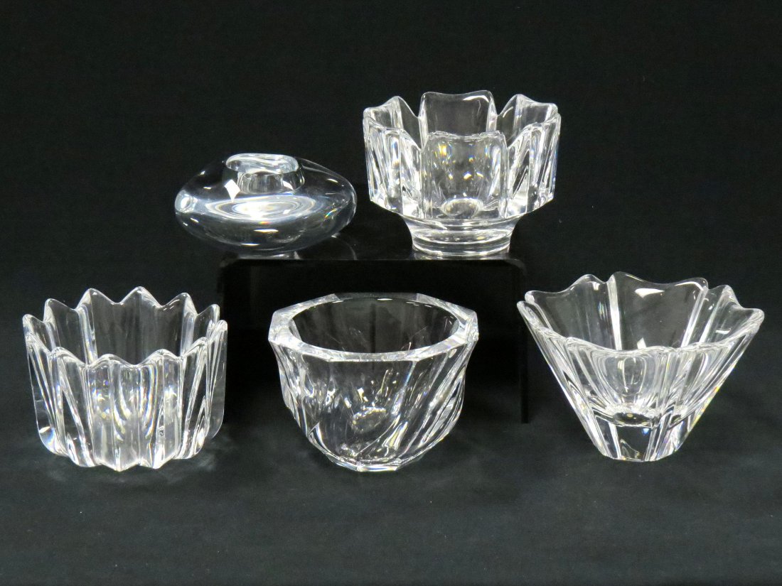 LOT (5) ORREFORS SWEDEN SIGNED CRYSTAL BOWLS: LOT (5) ORREFORS SWEDEN SIGNED CRYSTAL BOWLS, AND CANDLE HOLDER