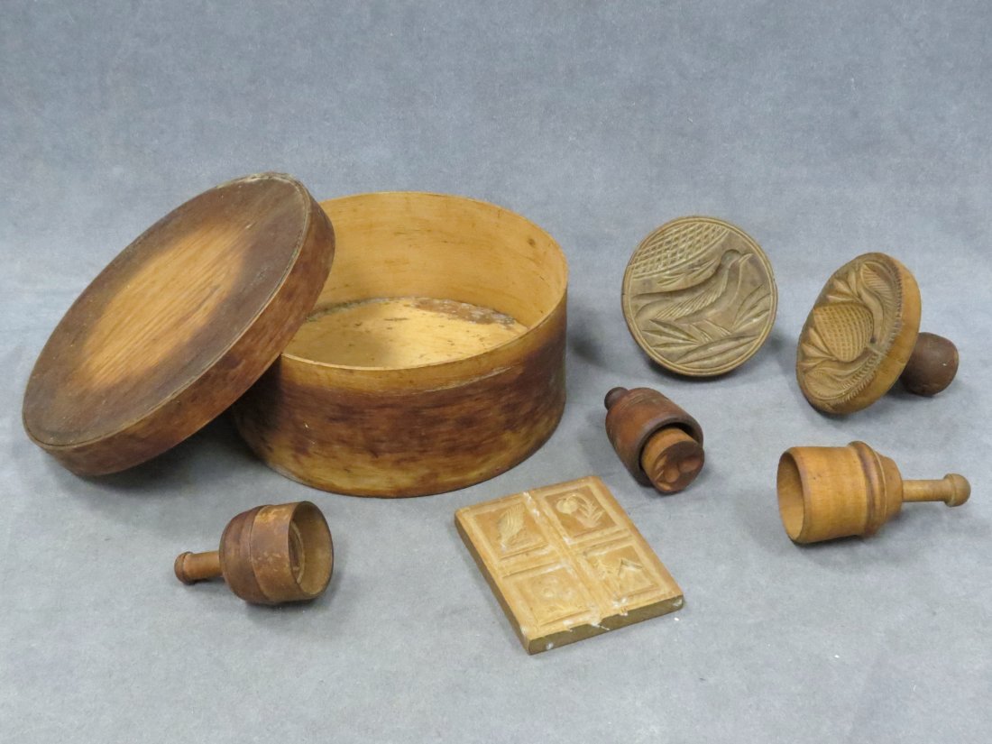 LOT INCLUDING WOOD PANTRY BOX AND BUTTER MOLDS: LOT INCLUDING WOOD PANTRY BOX AND ASSORTED BUTTER MOLDS AND STAMPS, 19TH CENTURY. HEIGHT 3-3 1/2"