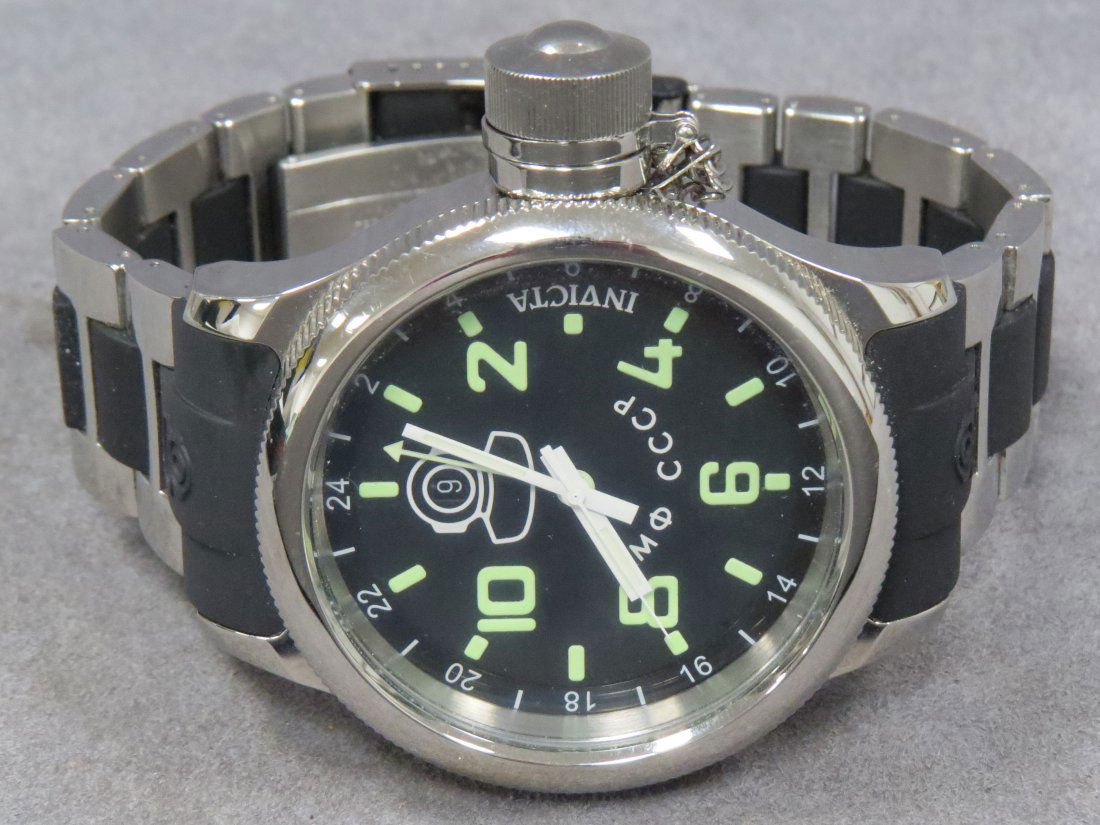 INVICTA STAINLESS RUSSIAN DIVER GMT WATCH: INVICTA STAINLESS RUSSIAN DIVER GMT (SIGNATURE COLLECTION) MODEL 7241 QUARTZ WRISTWATCH (WITH BOX AND INSTRUCTIONS)