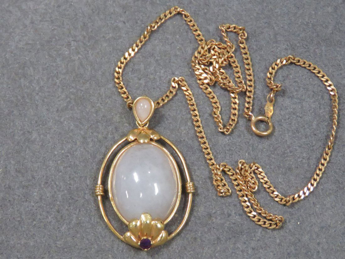 14K YELLOW GOLD AND LAVENDER JADE PENDANT (1 of 4)