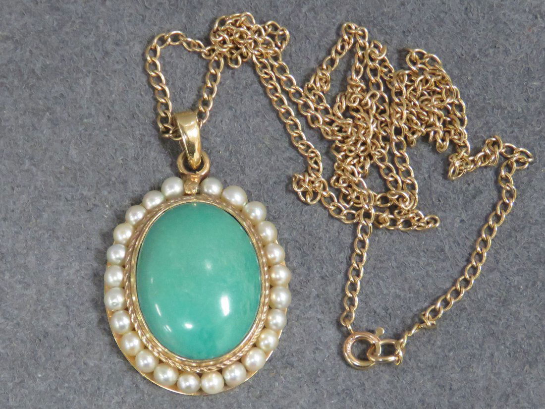 14K, GREEN OVAL CABOCHON, SEED PEARL PENDANT (1 of 3)
