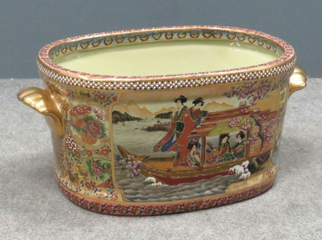 CHINESE ENAMEL DECORATED PORCELAIN FOOT BATH (1 of 9)